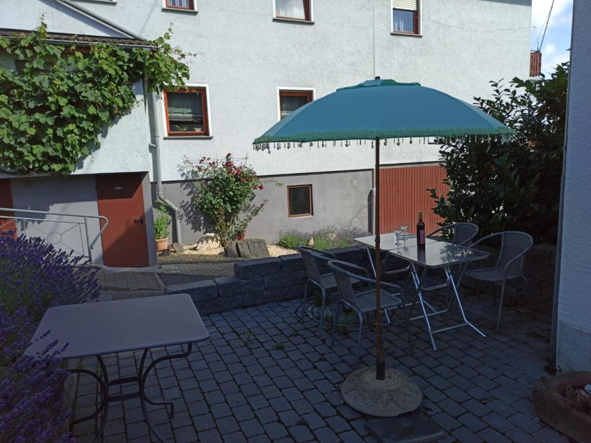 Romantische Ferienwohnung Rheingold 50 Qm Fuer 2 Bis 4 P Бахарах Экстерьер фото